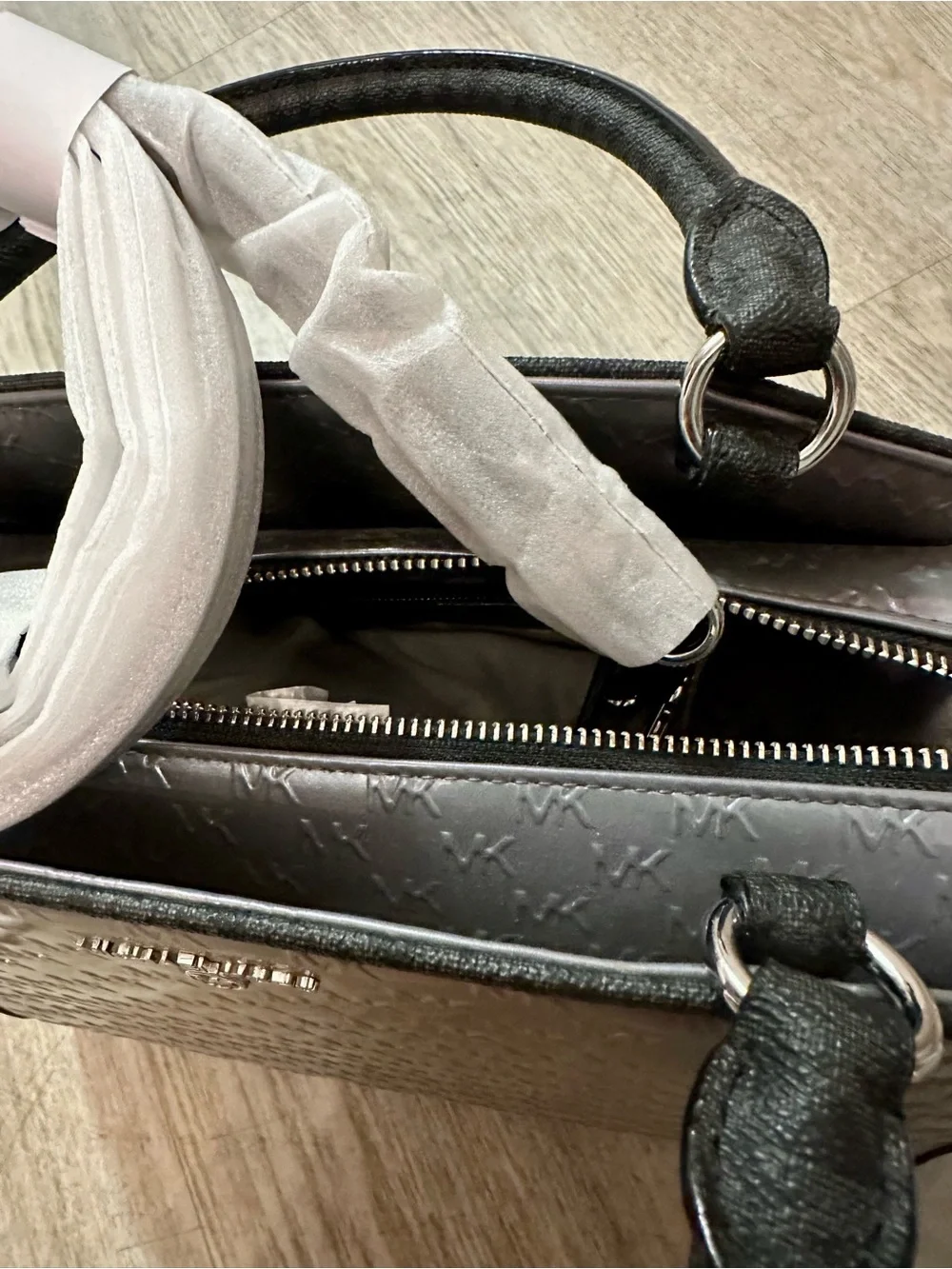 Michael Kors Iridescent Tote bag - Picture 8 of 12